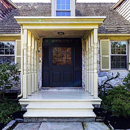 Downingtown Manor - 1900S Farmhouse With Creek Views Buitenkant foto