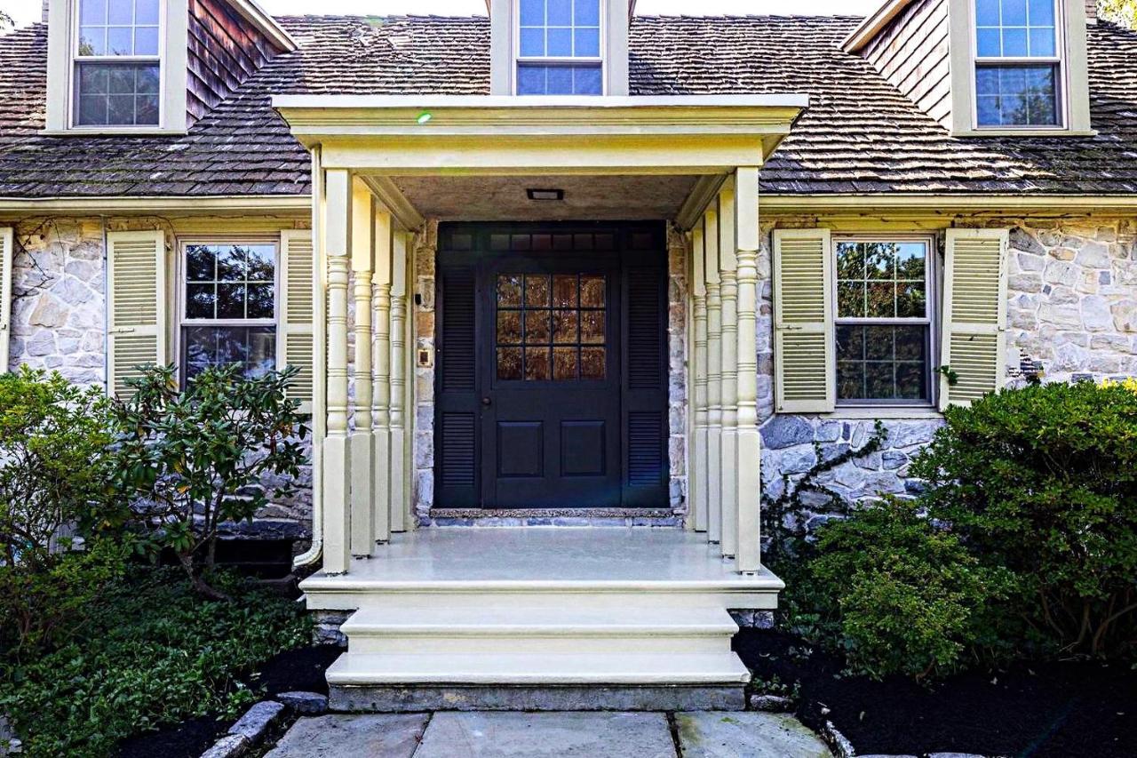Downingtown Manor - 1900S Farmhouse With Creek Views Buitenkant foto